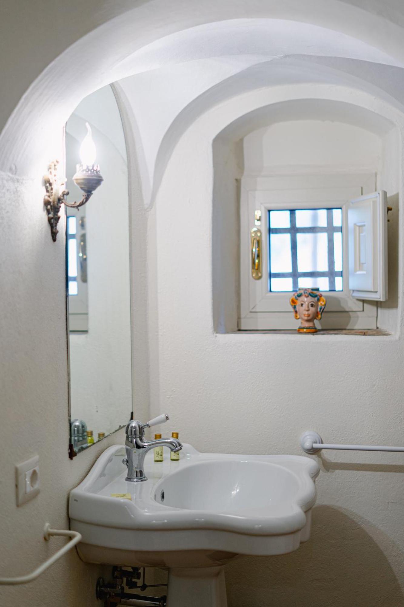 Tenuta Rustica 1519 Roccella Valdemone 部屋 写真